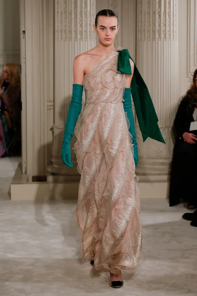 Look 30